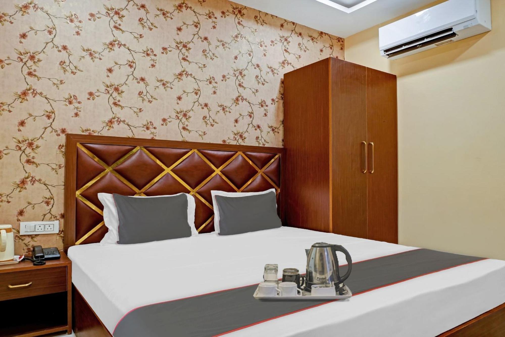 Hotel O Blue Diamond Prayagraj Exterior photo