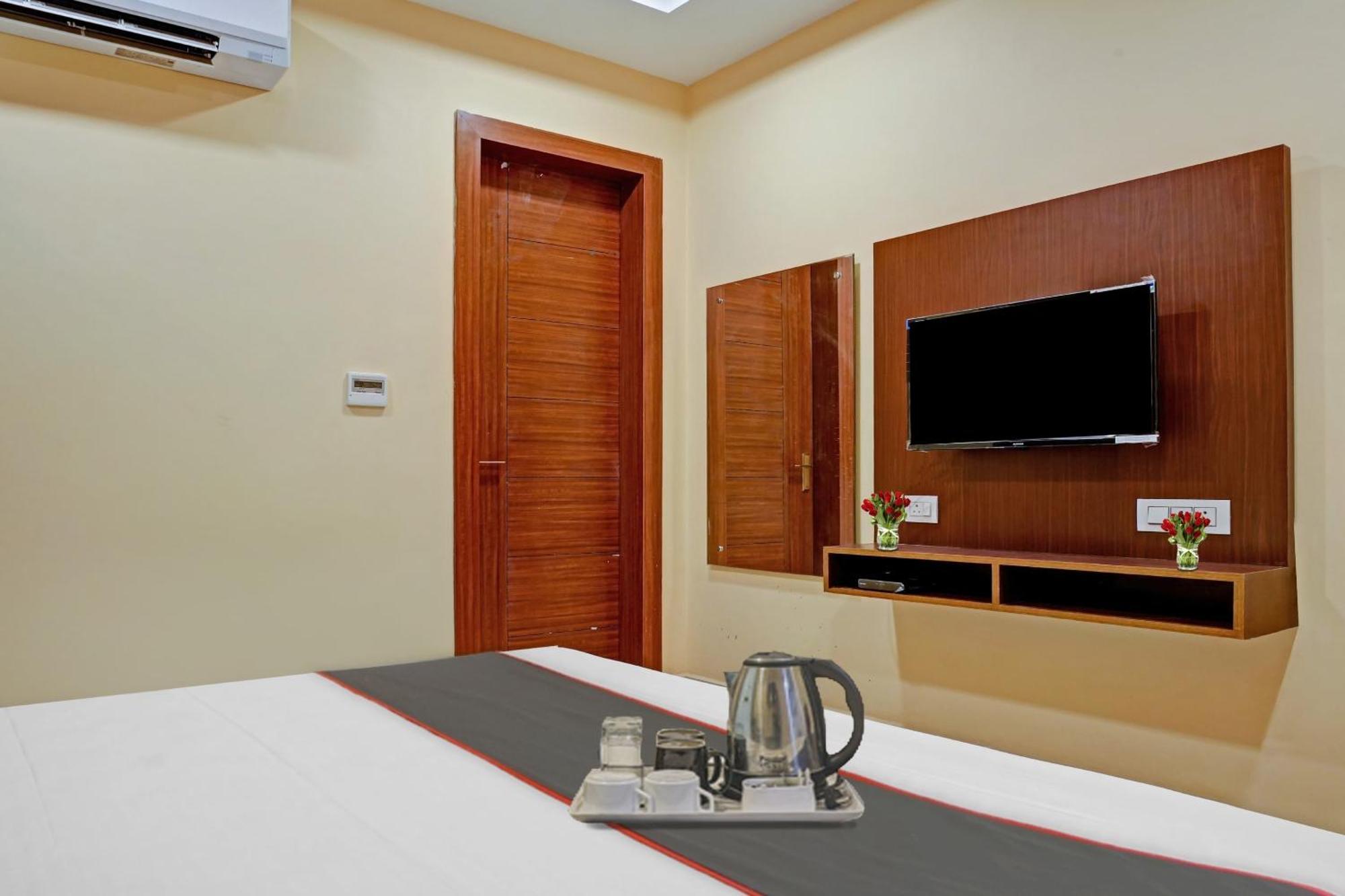 Hotel O Blue Diamond Prayagraj Exterior photo