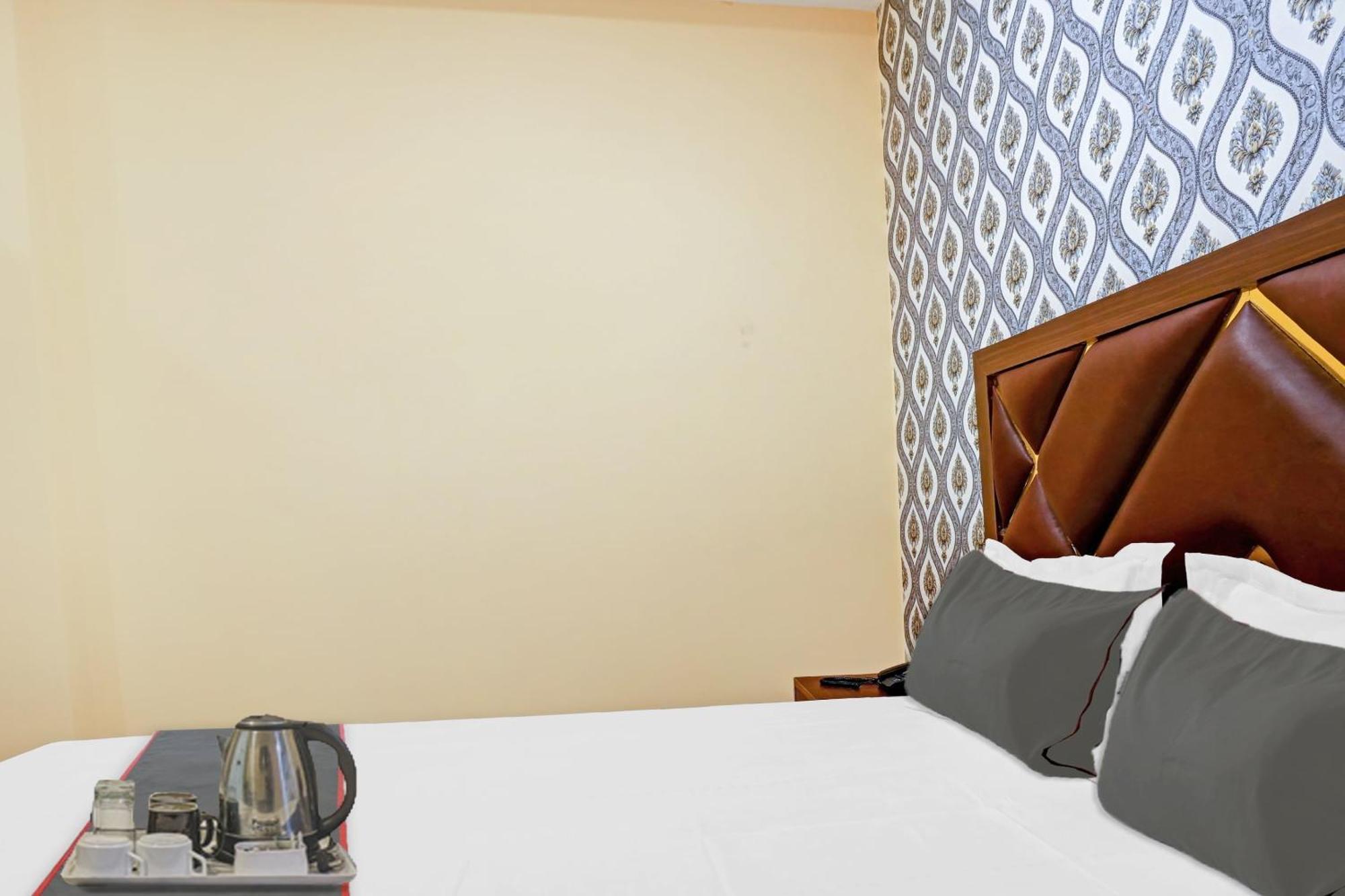Hotel O Blue Diamond Prayagraj Exterior photo